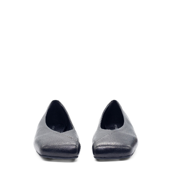 G34 Square – Black pleated ballerina  