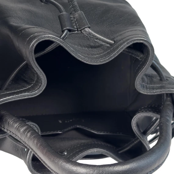 Naima<br>Secchiello in morbida pelle nera