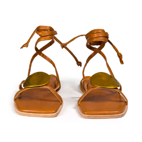 G42_Square open<br>Sandal tan with maxi stud