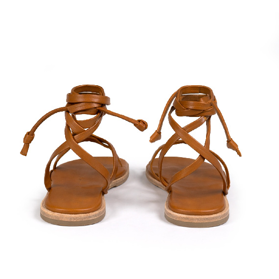 G42_Square open<br>Sandal tan with maxi stud